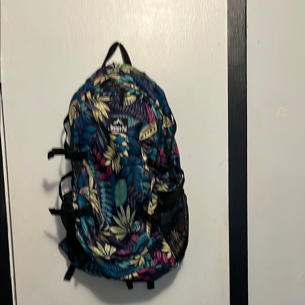 Colorful Leaf Pattern Backpack